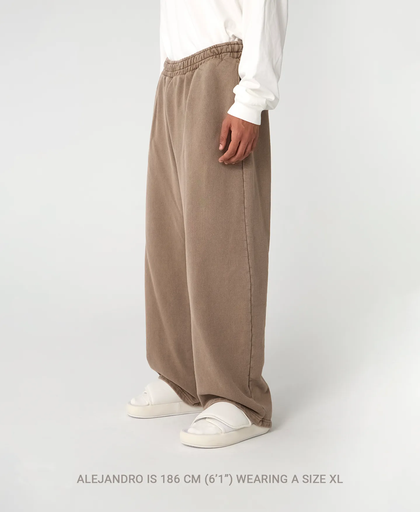 600 GSM 'Chocolate' Straight-leg Pants