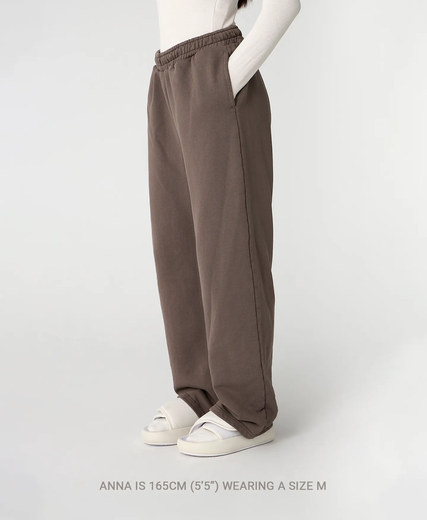 600 GSM 'Chocolate' Straight-leg Pants