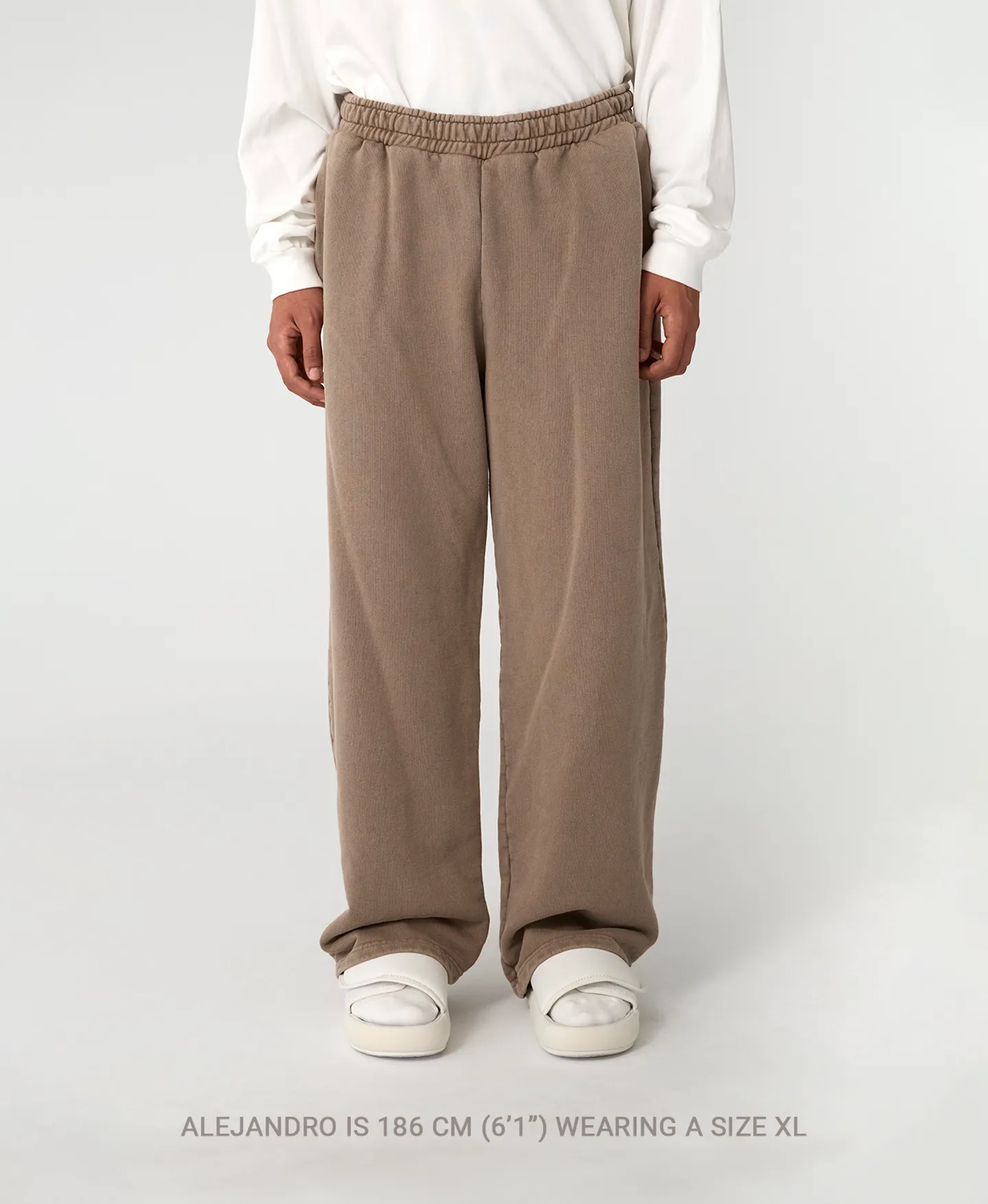 600 GSM 'Chocolate' Straight-leg Pants