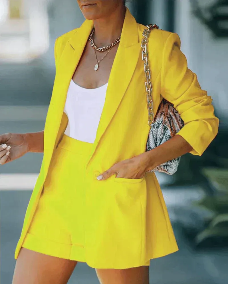 Astou® | Stylish Set Of Elegant Blazer And Casual Shorts