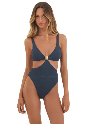 Becky Mayra One Piece