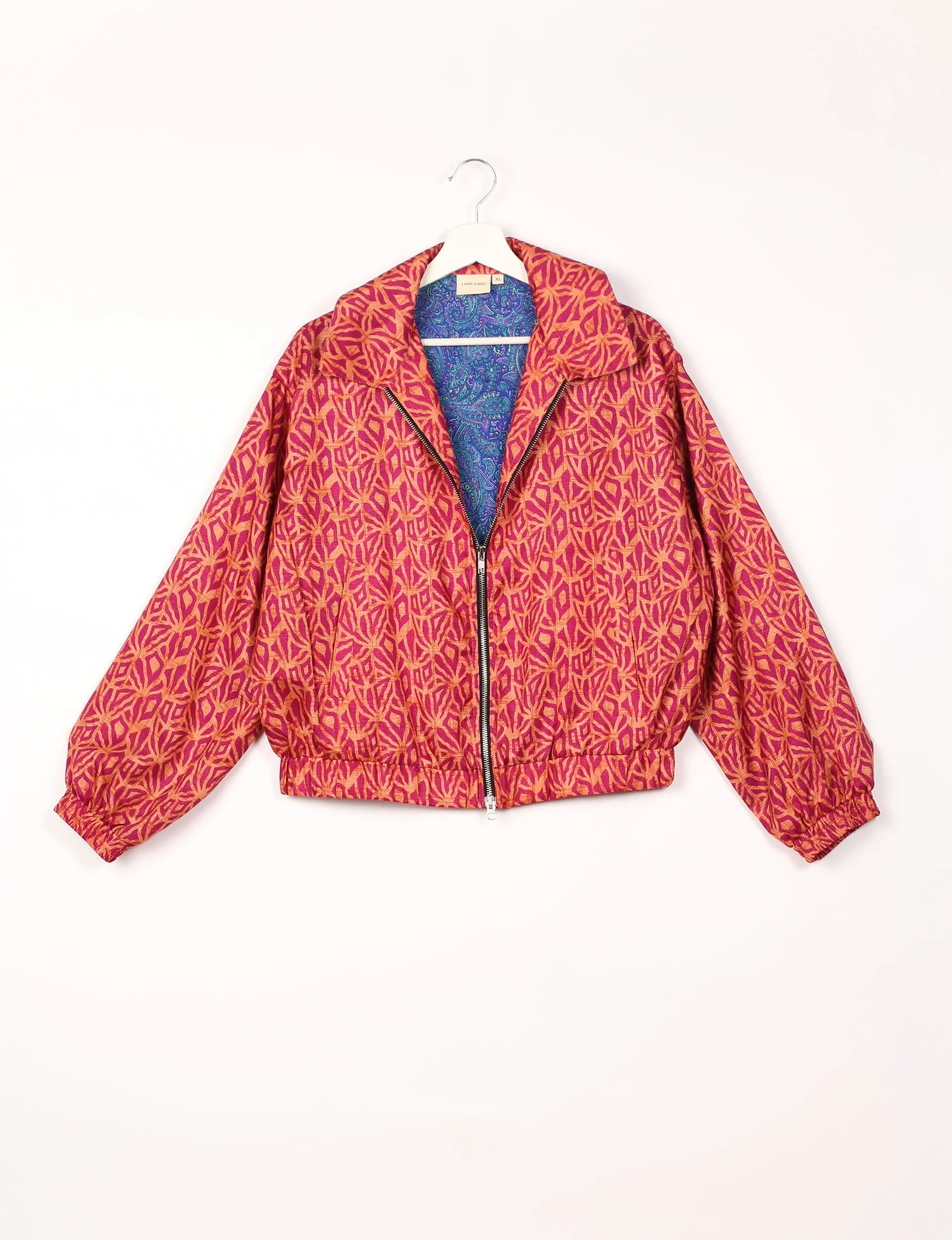 BOMBER JACKET