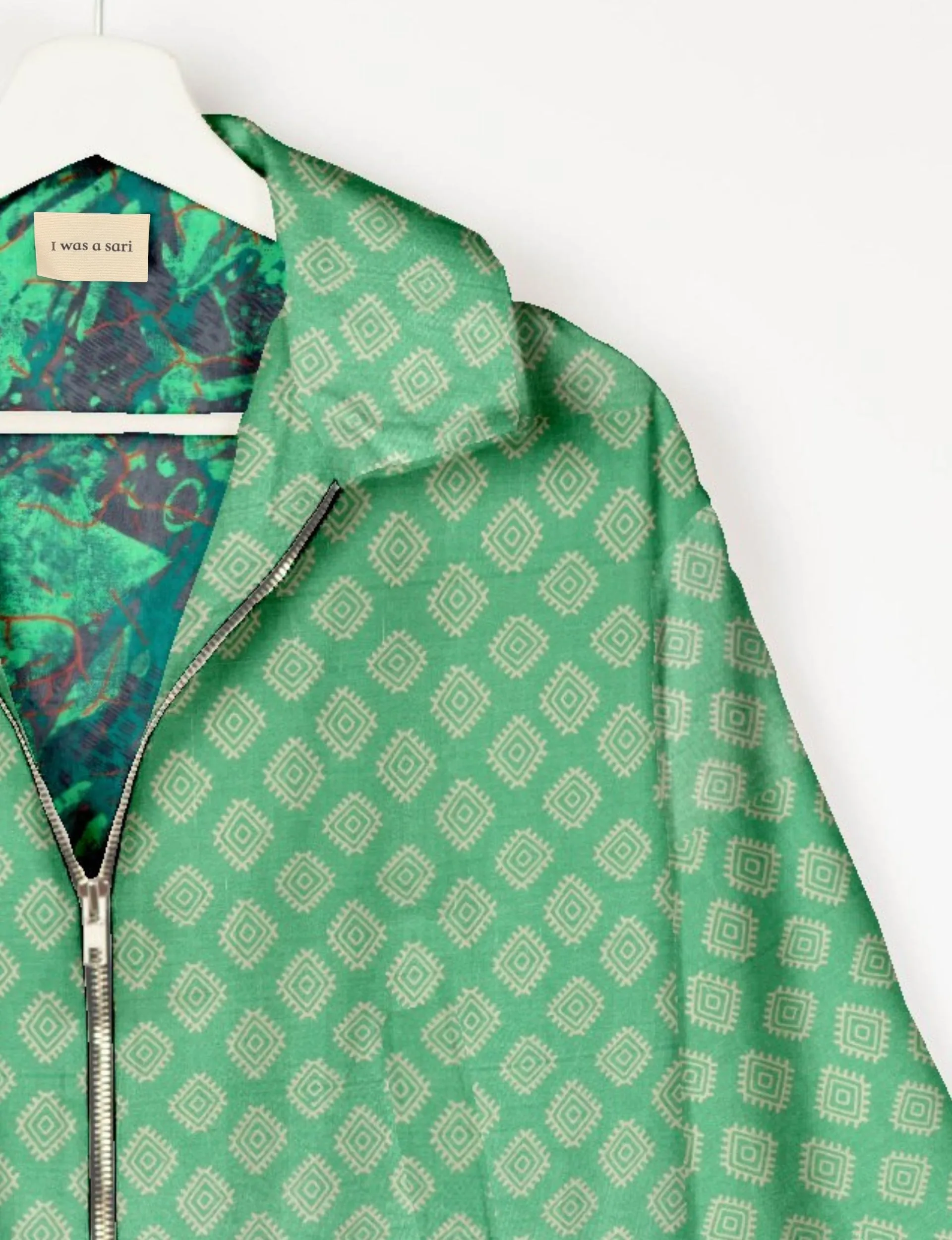 BOMBER JACKET