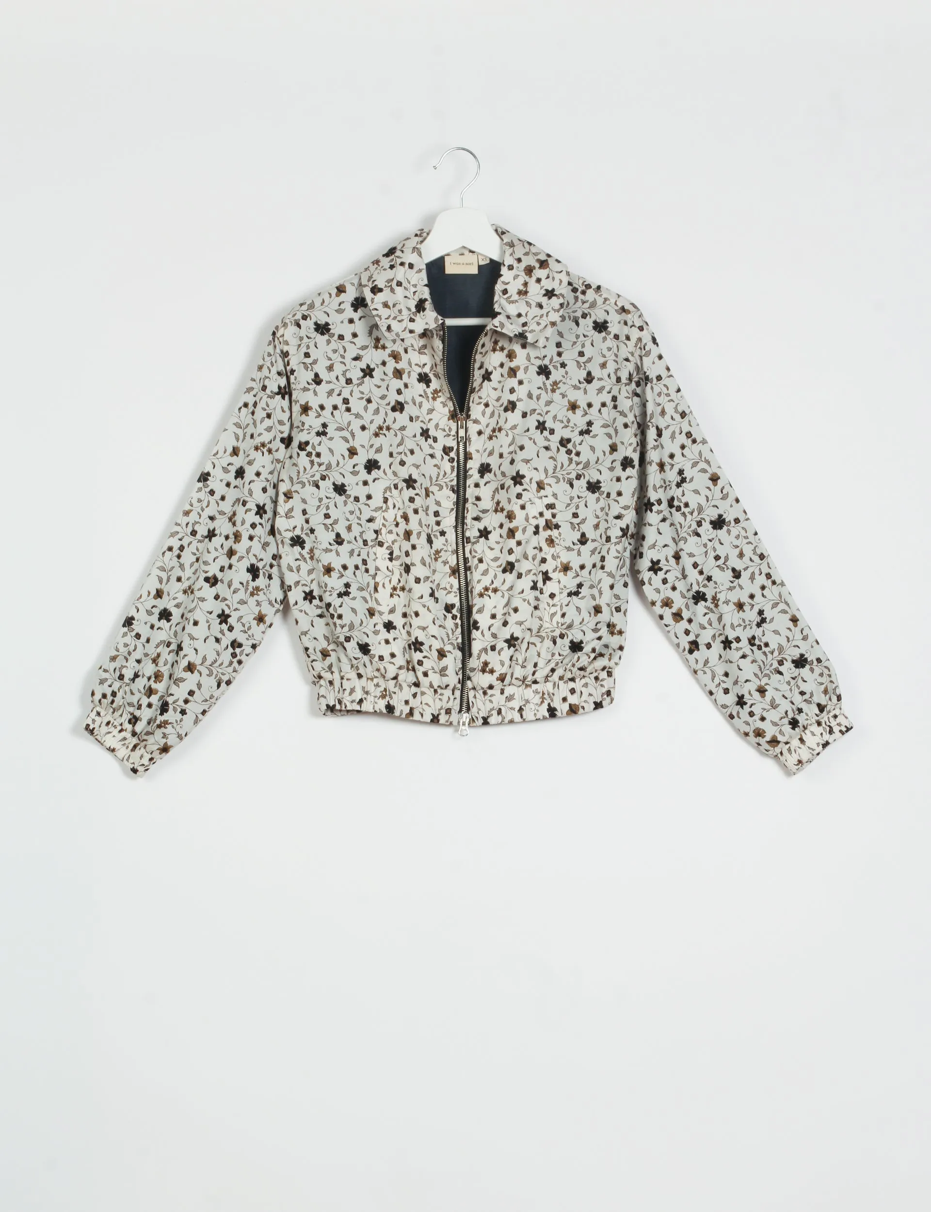 BOMBER JACKET