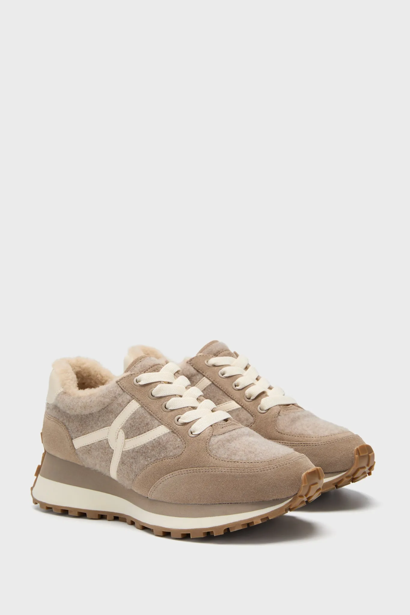 Cobblestone Valentina Sneakers