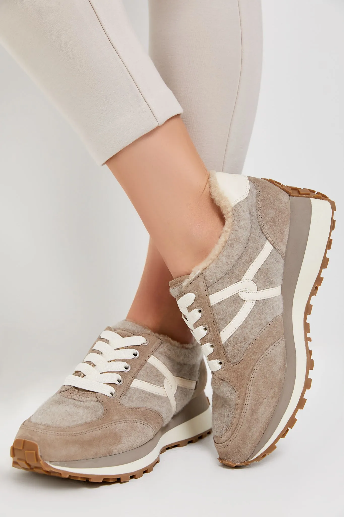 Cobblestone Valentina Sneakers