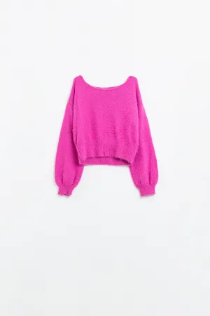 cropped fluffy sweater in fuchsia fitted at the waist