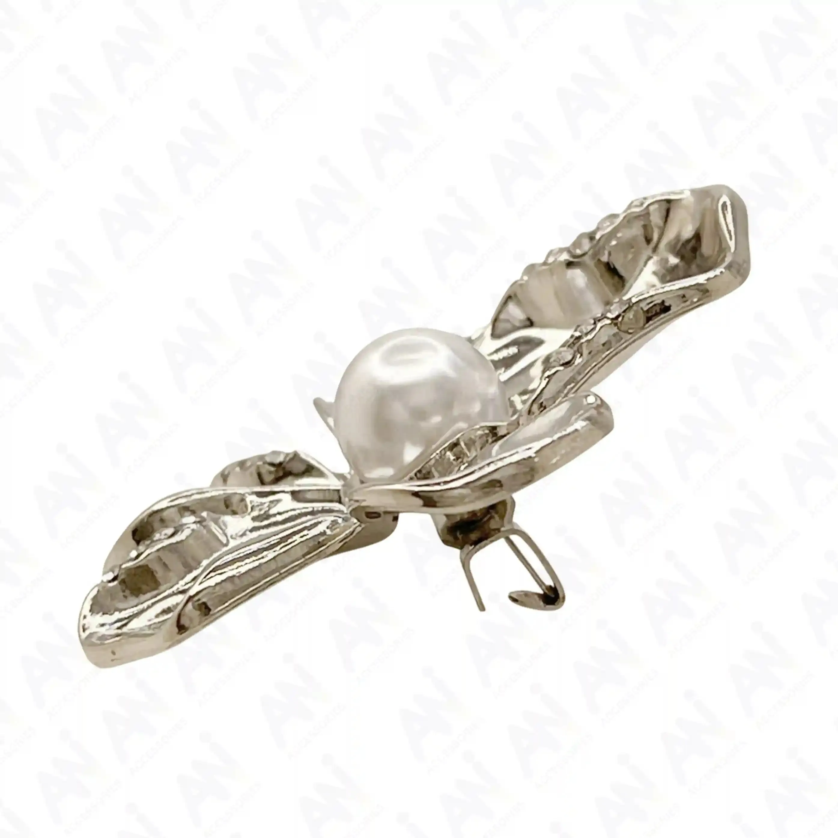 Floral Style Pearl Brooch for Saree & Trendy Fashion