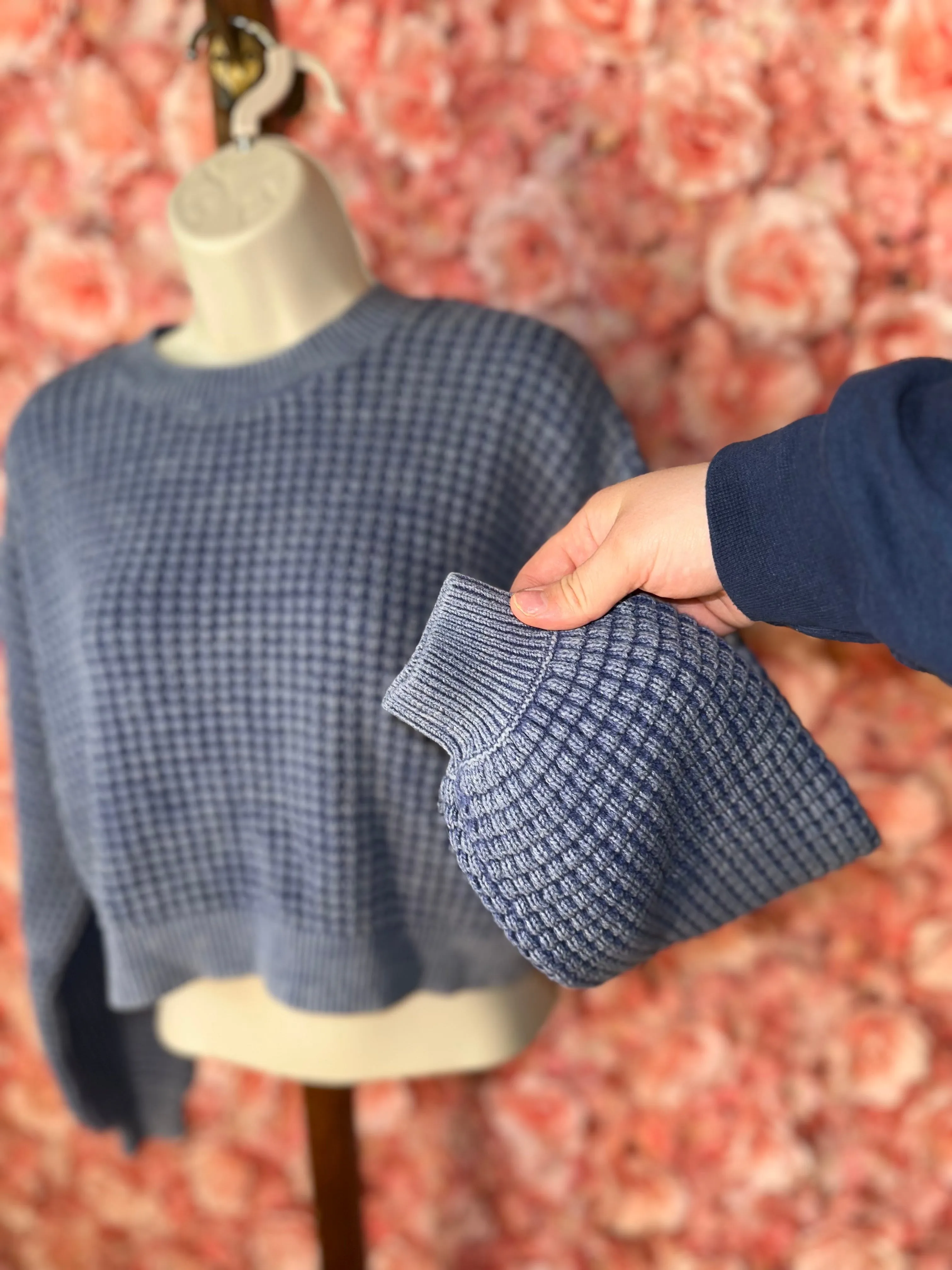 Hollister (Small) Blue Knit Cropped Sweater