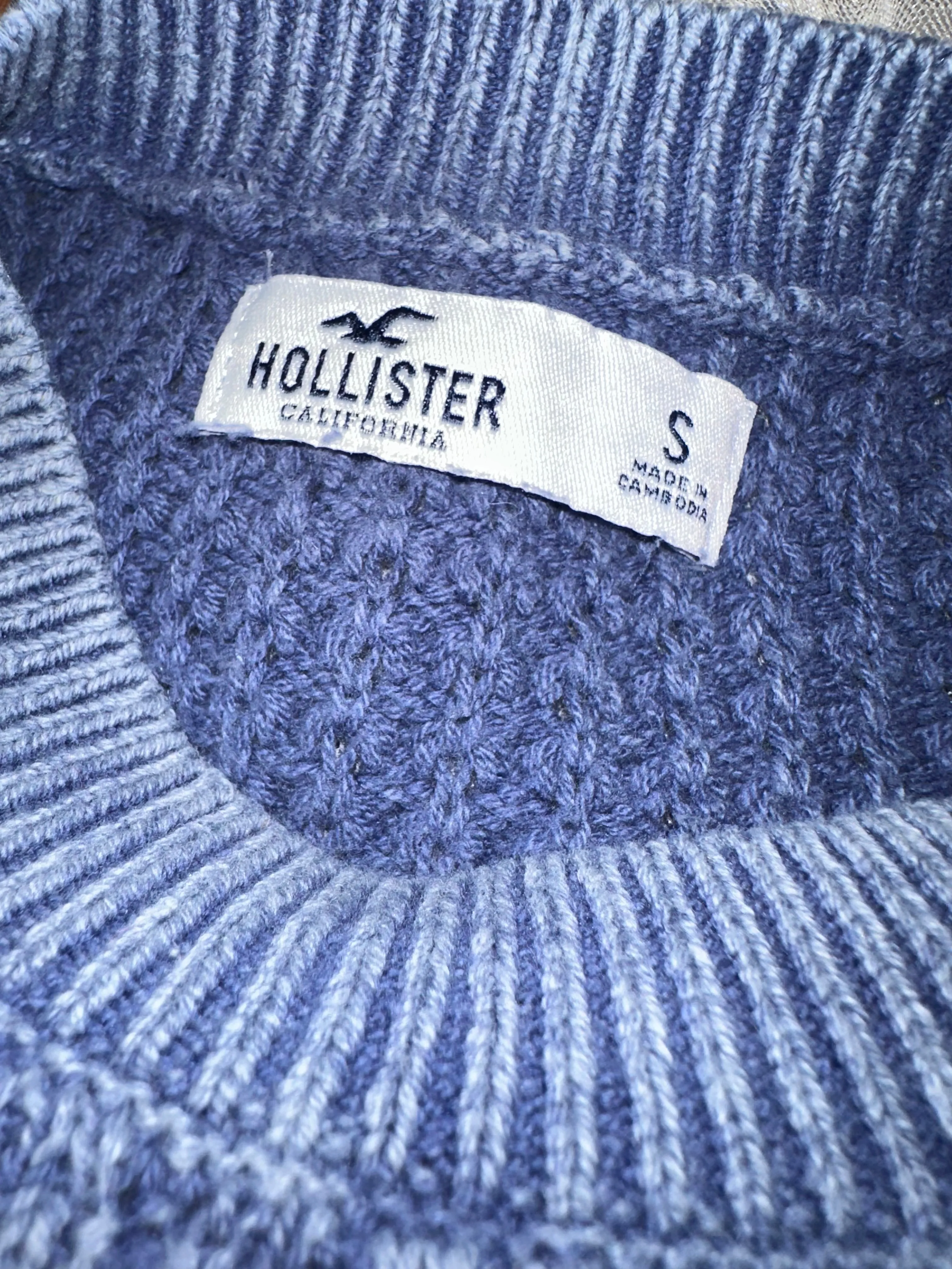 Hollister (Small) Blue Knit Cropped Sweater
