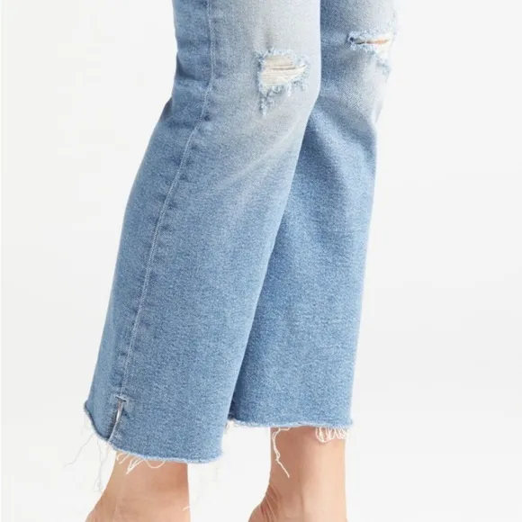 🎉HP🎉 7 For All Mankind Ultra High Rise Slim Kick