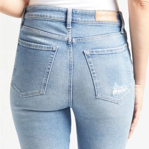 🎉HP🎉 7 For All Mankind Ultra High Rise Slim Kick