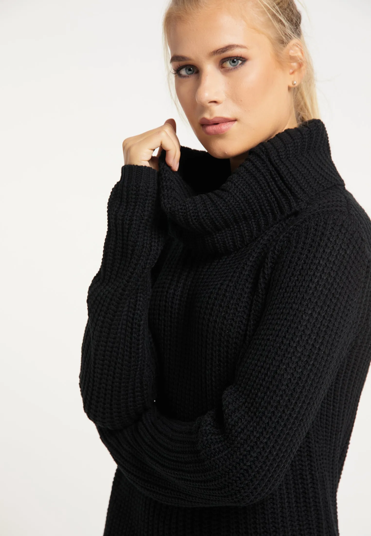 ICEBOUND Women's Sweater