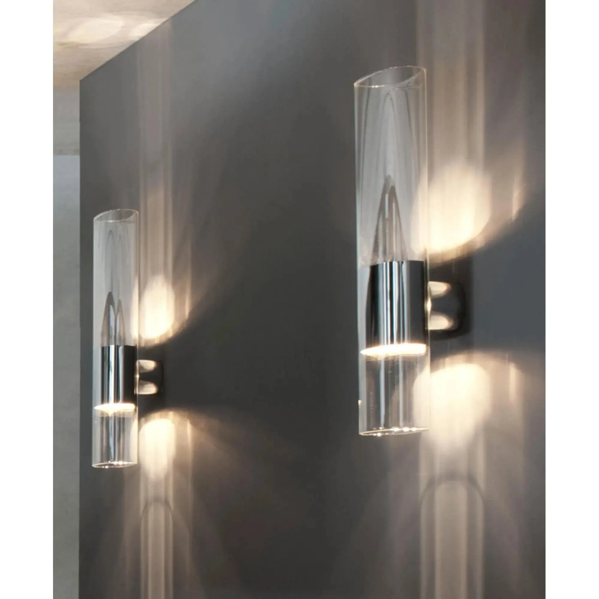Line 147 - Wall Lamp