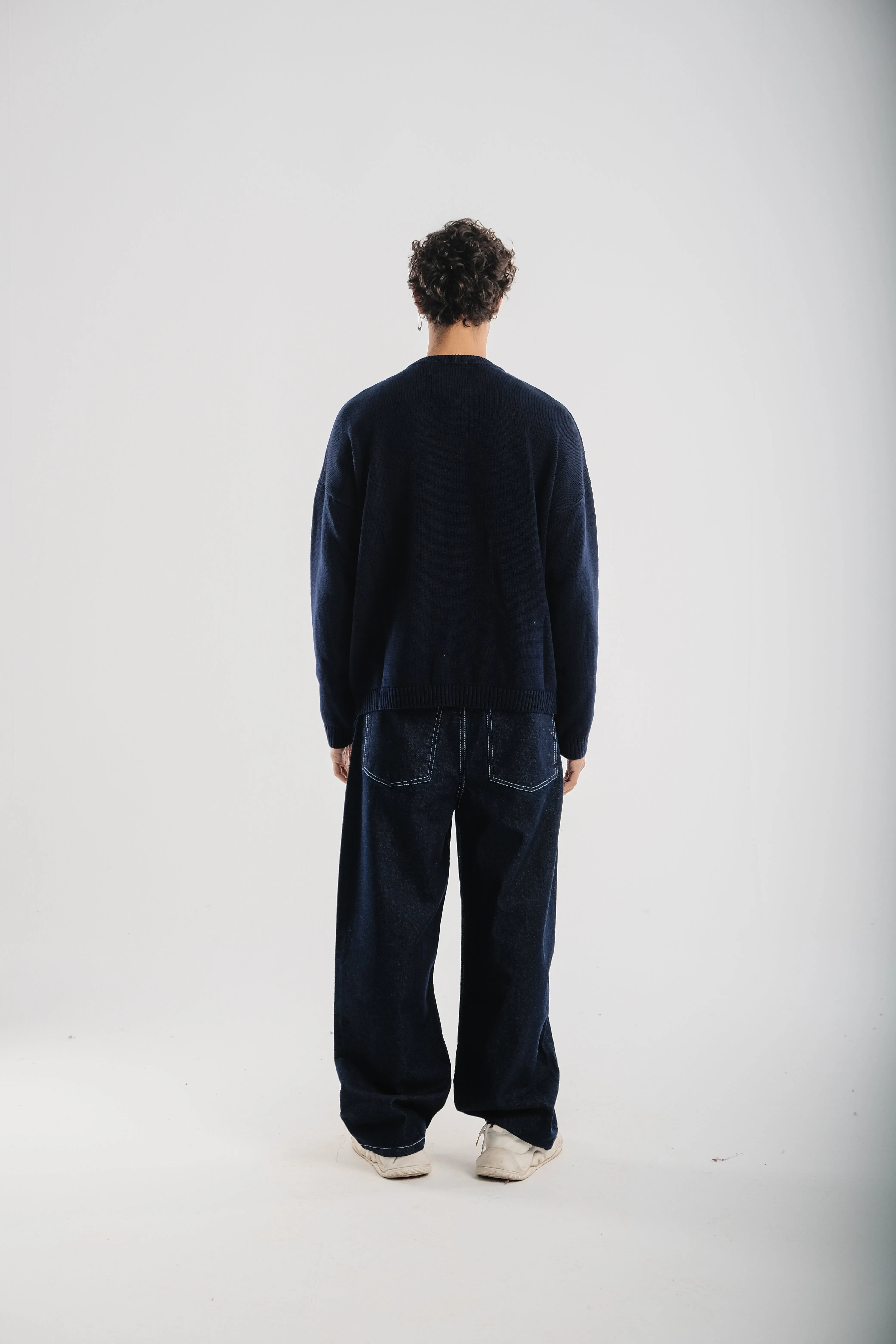 NAVY BLUE KNIT SWEATER