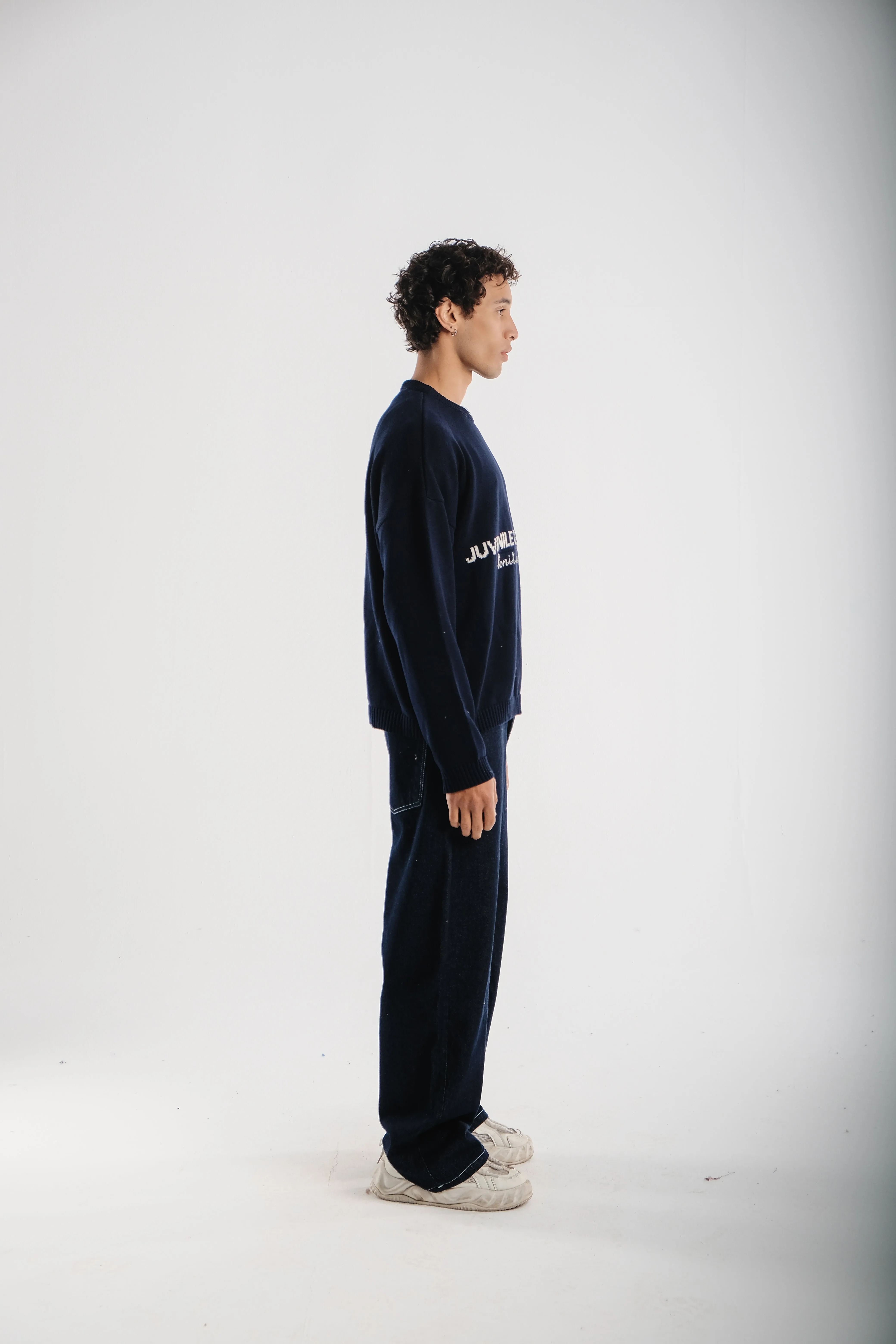 NAVY BLUE KNIT SWEATER