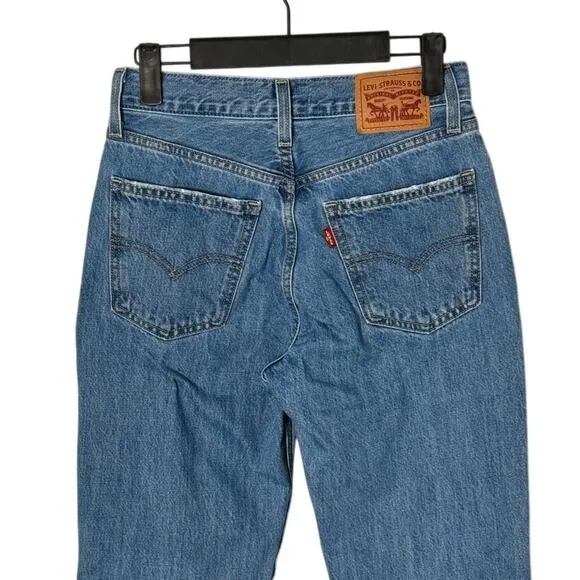 NWOT Levi's Women's Low Pro Straight Jeans in Charlie Try - Medium Wash Size 24