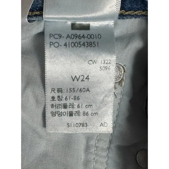 NWOT Levi's Women's Low Pro Straight Jeans in Charlie Try - Medium Wash Size 24