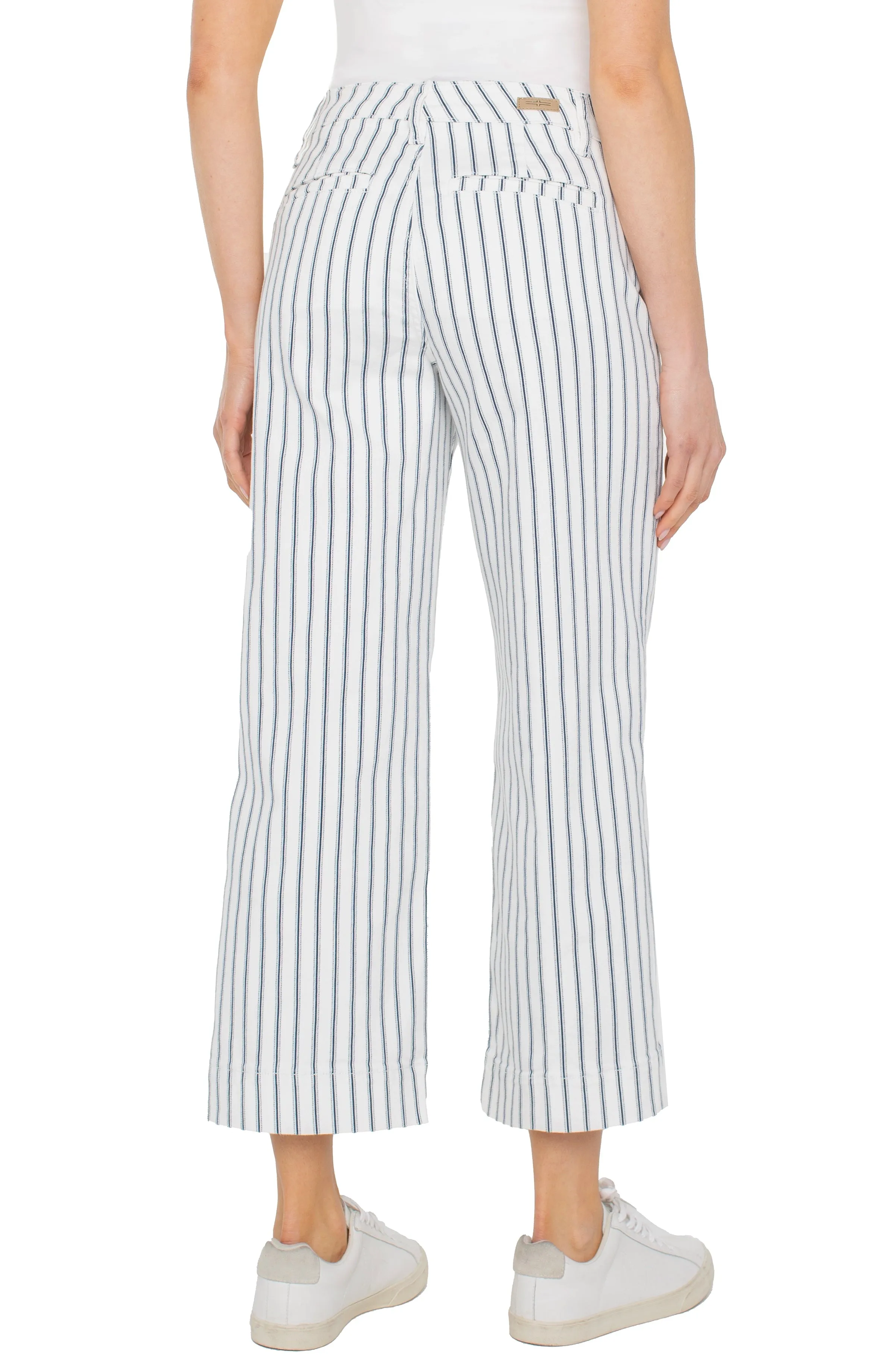 Patch Pocket Wide Leg Crop