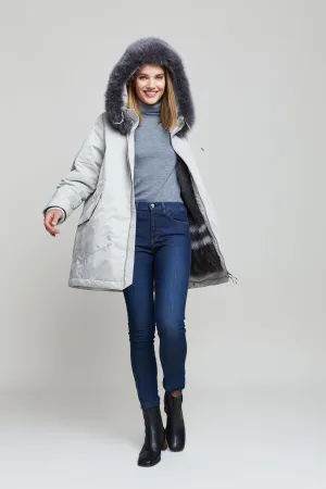 SHORT WOMEN'S PARKA WITH FUR LINING AND HOOD