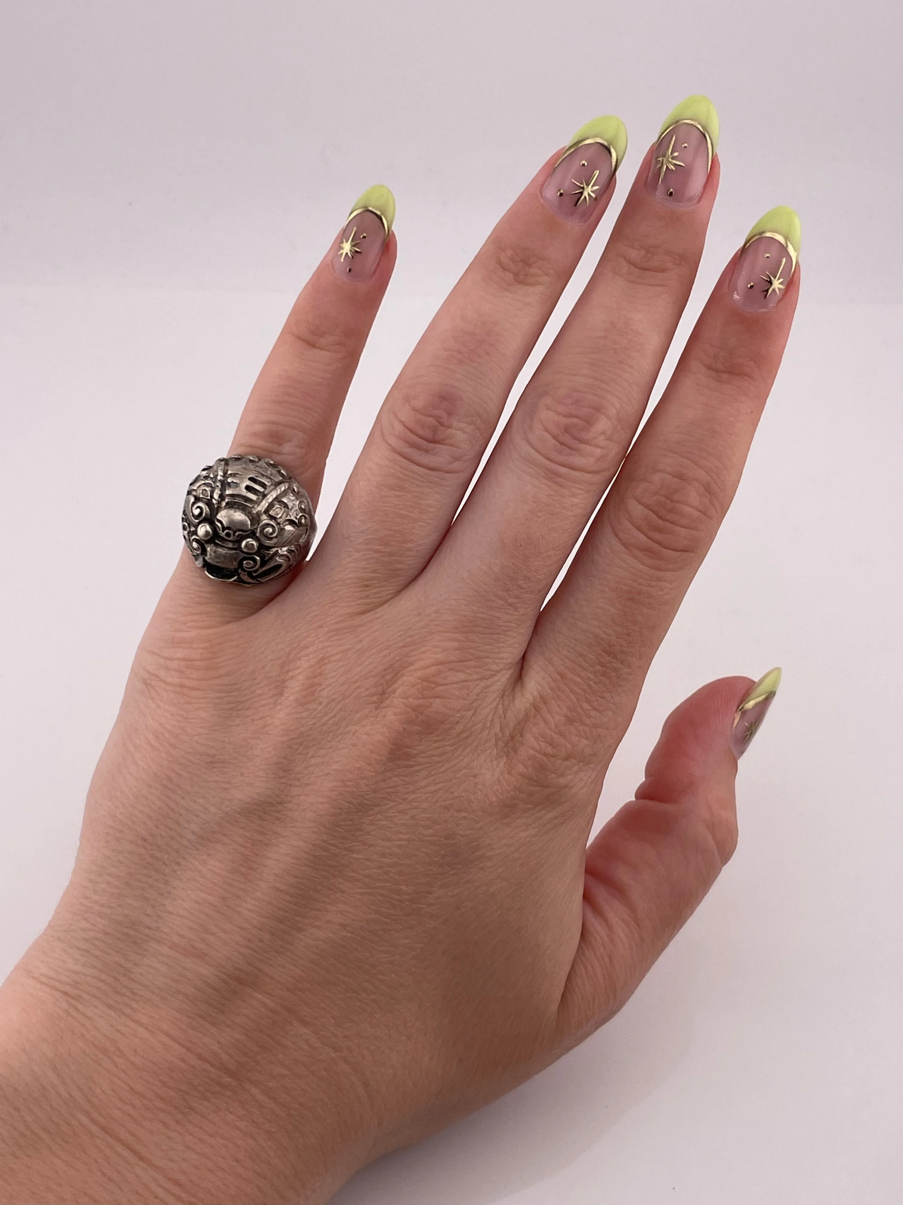 size 3 800 silver figural ring