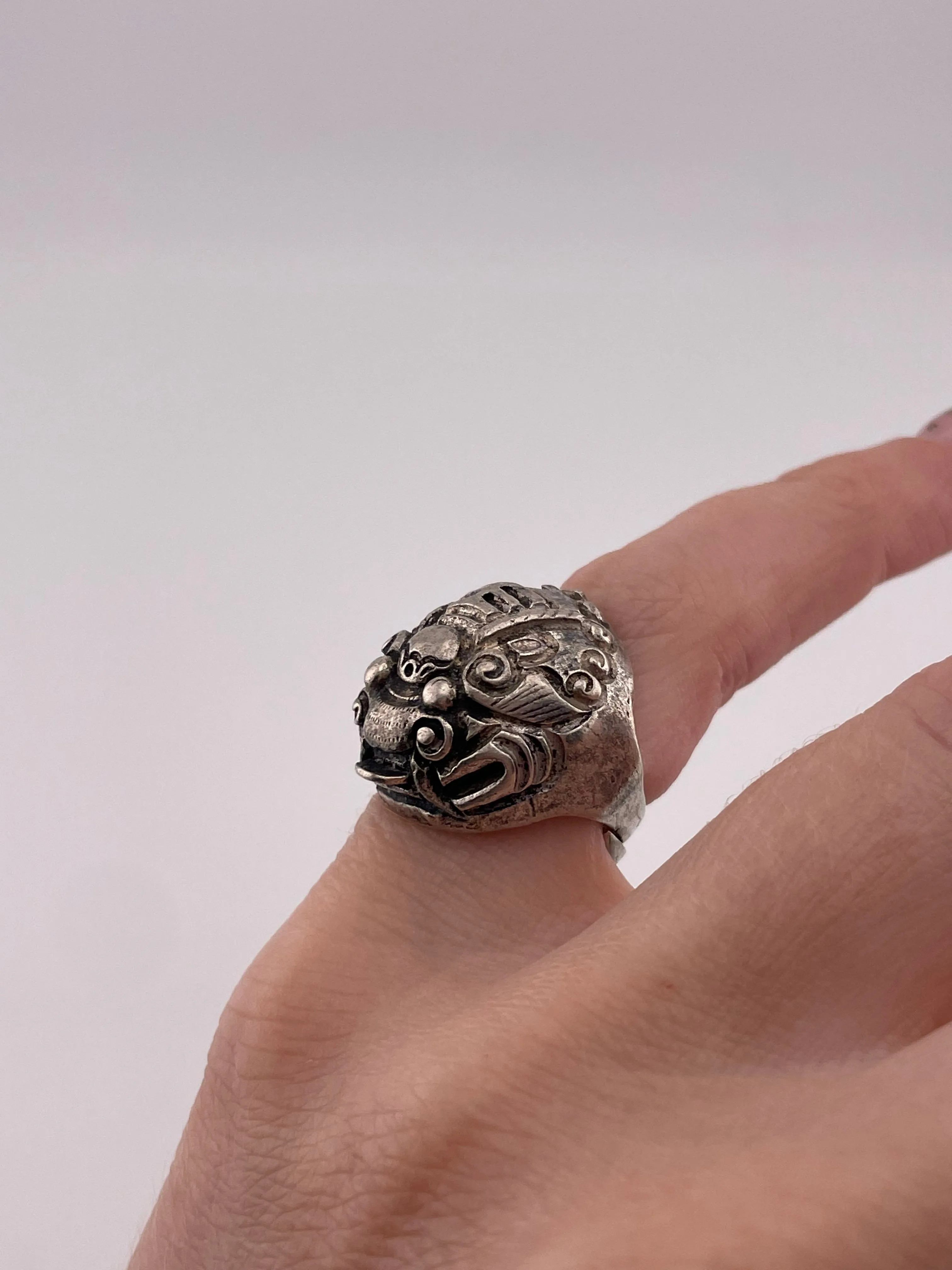 size 3 800 silver figural ring