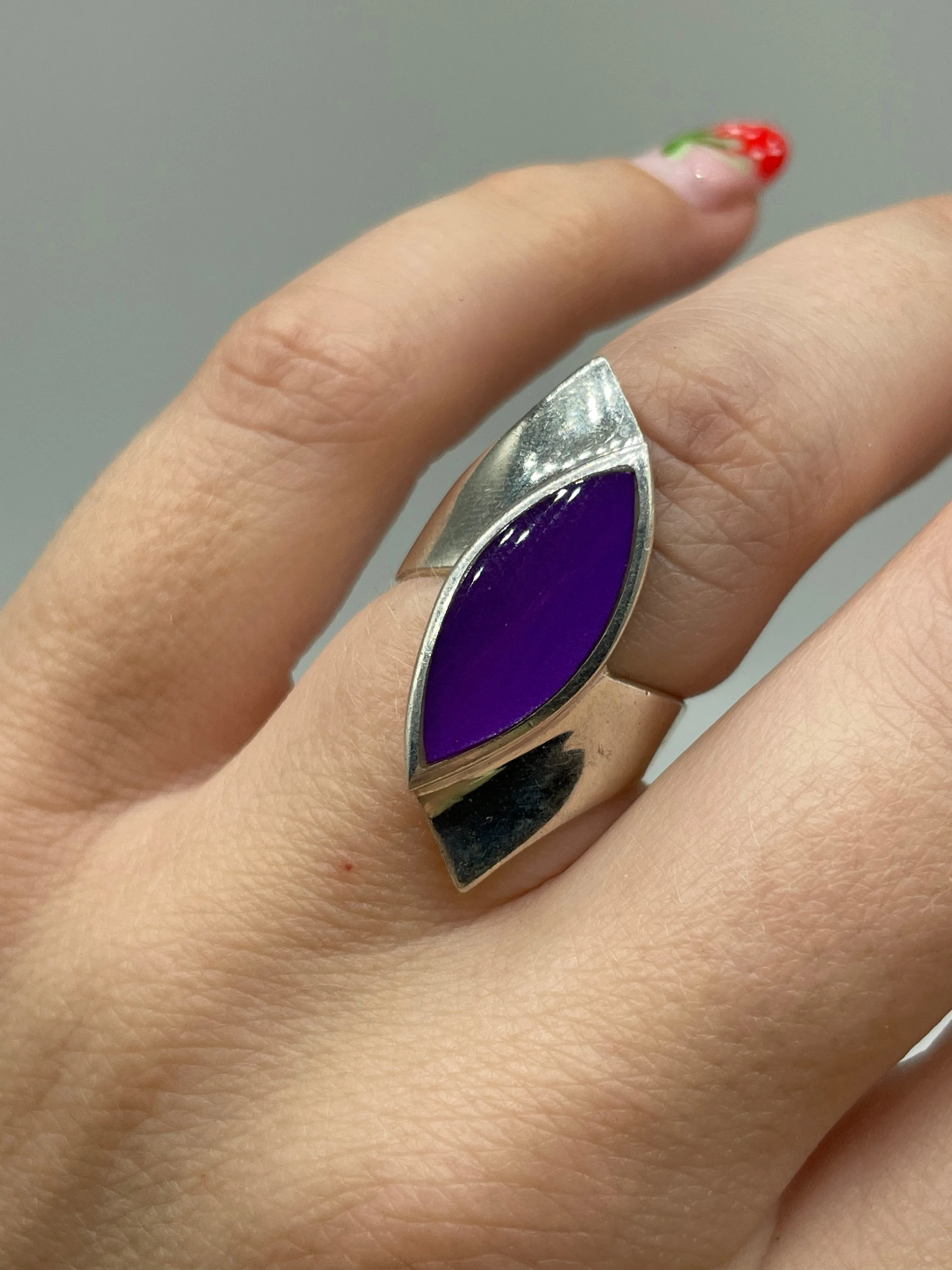 size 5.75 sterling silver purple resin ring