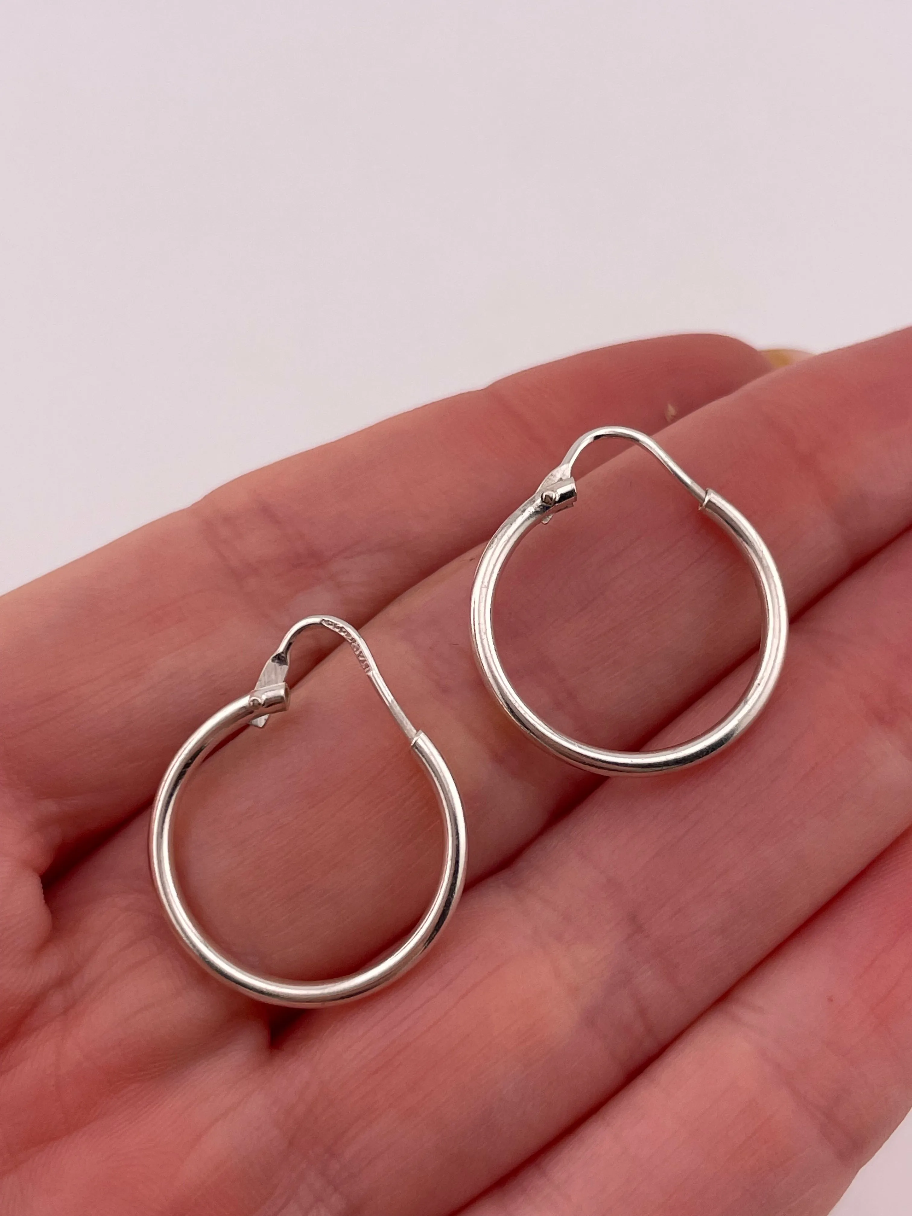 sterling silver 3/4" basic hoop earrings