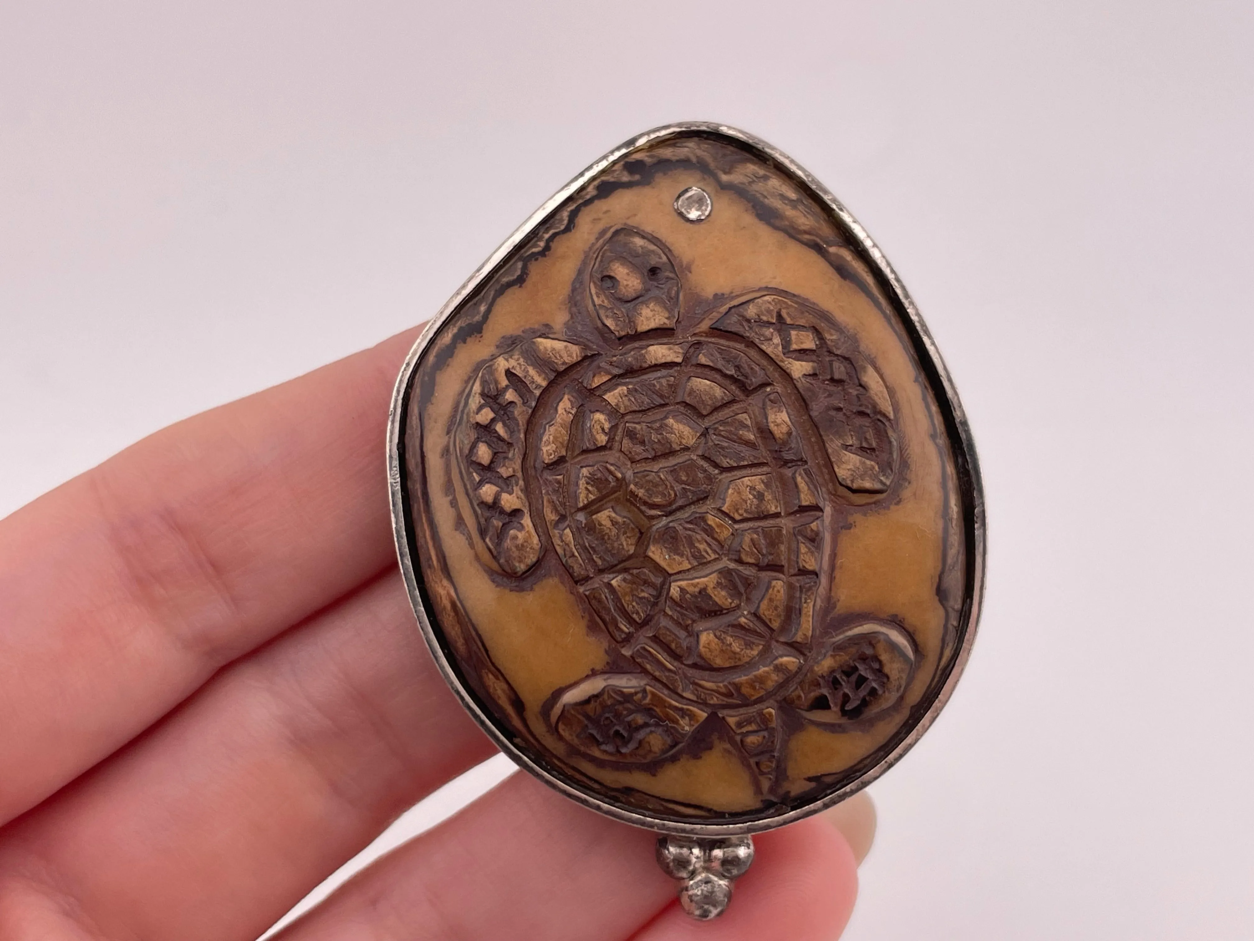 sterling silver carved material turtle pendant