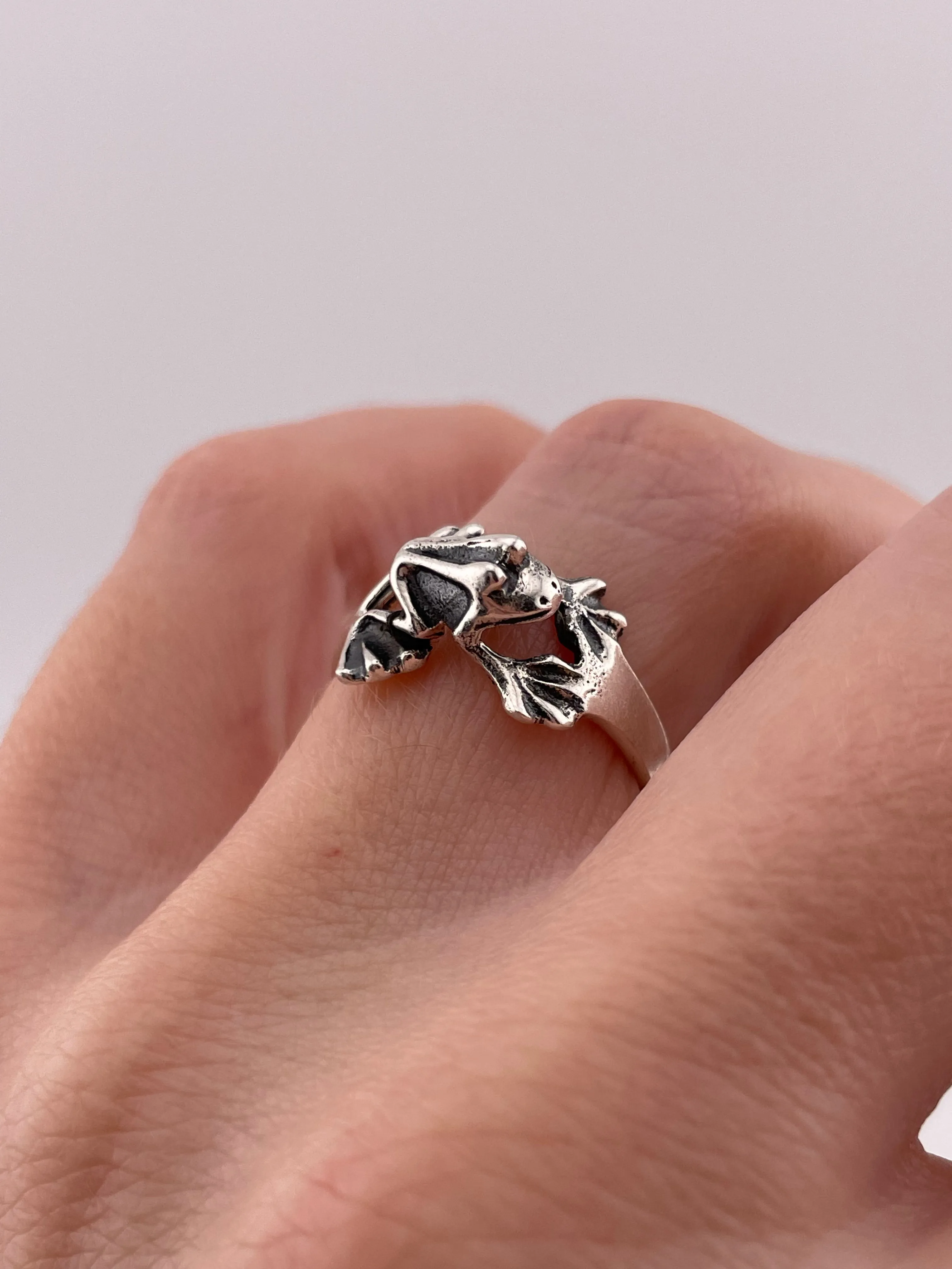 sterling silver frog ring