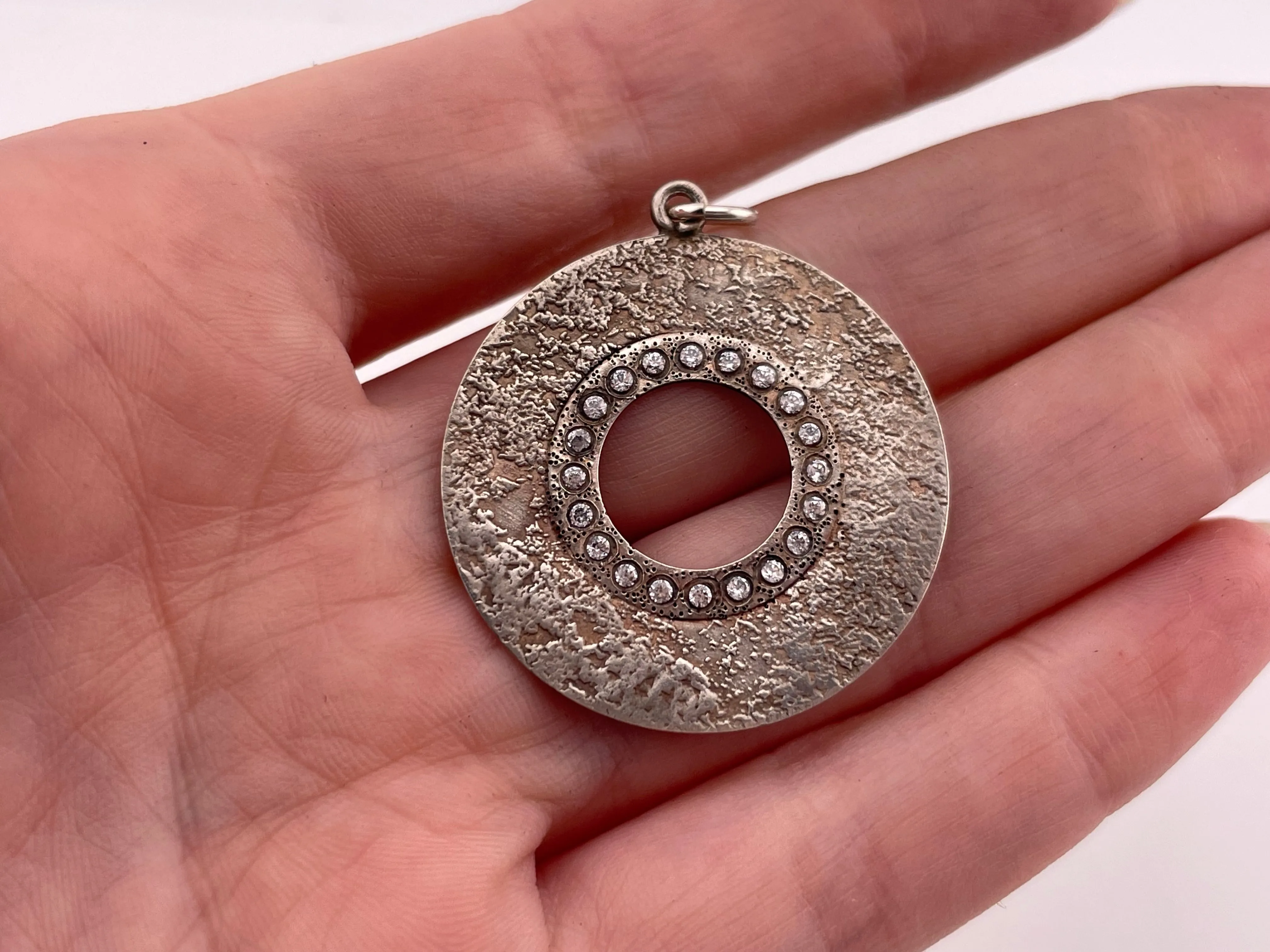 sterling silver rhinestone textured Silpada pendant