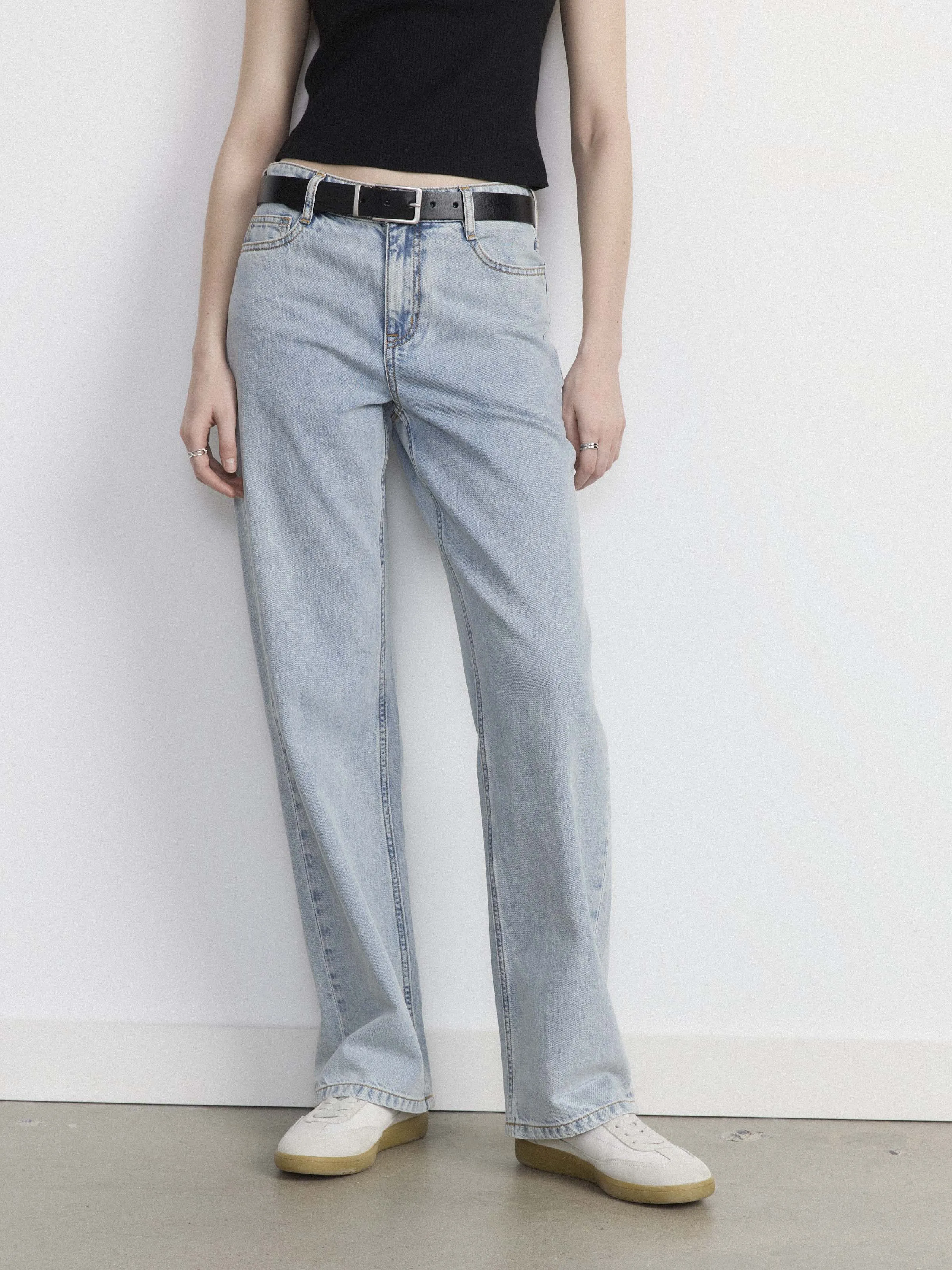 The Courtney Loose Jean in Washed Blue