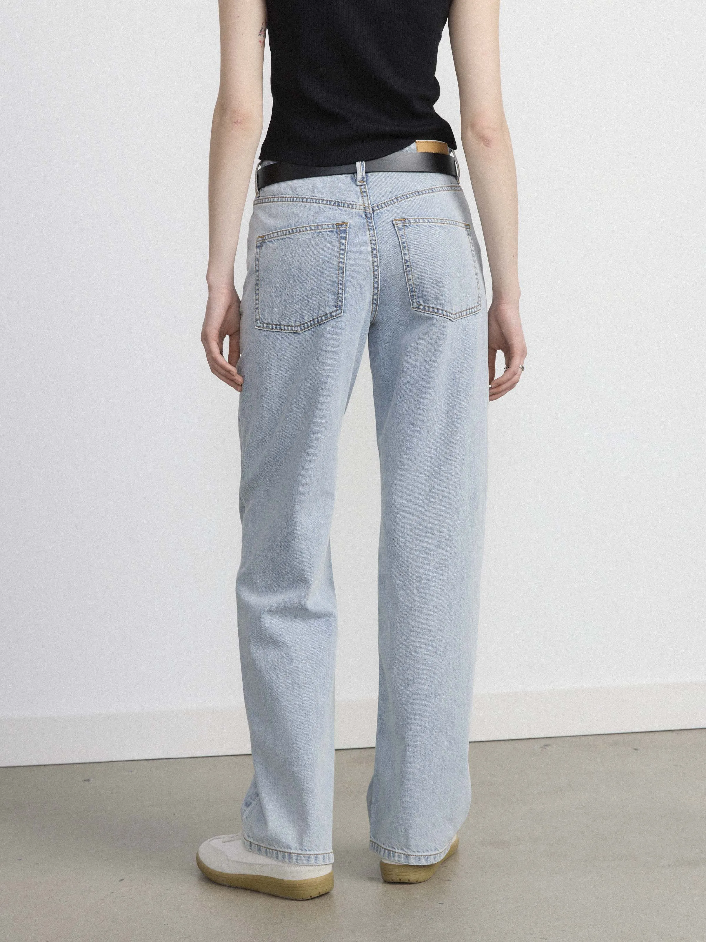 The Courtney Loose Jean in Washed Blue