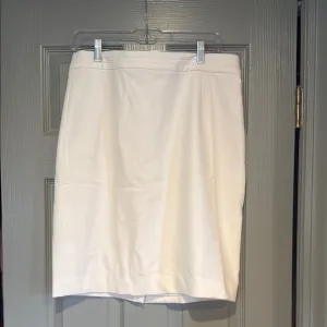 White House Black Market Cream Pencil Skirt Knee-Length Workwear