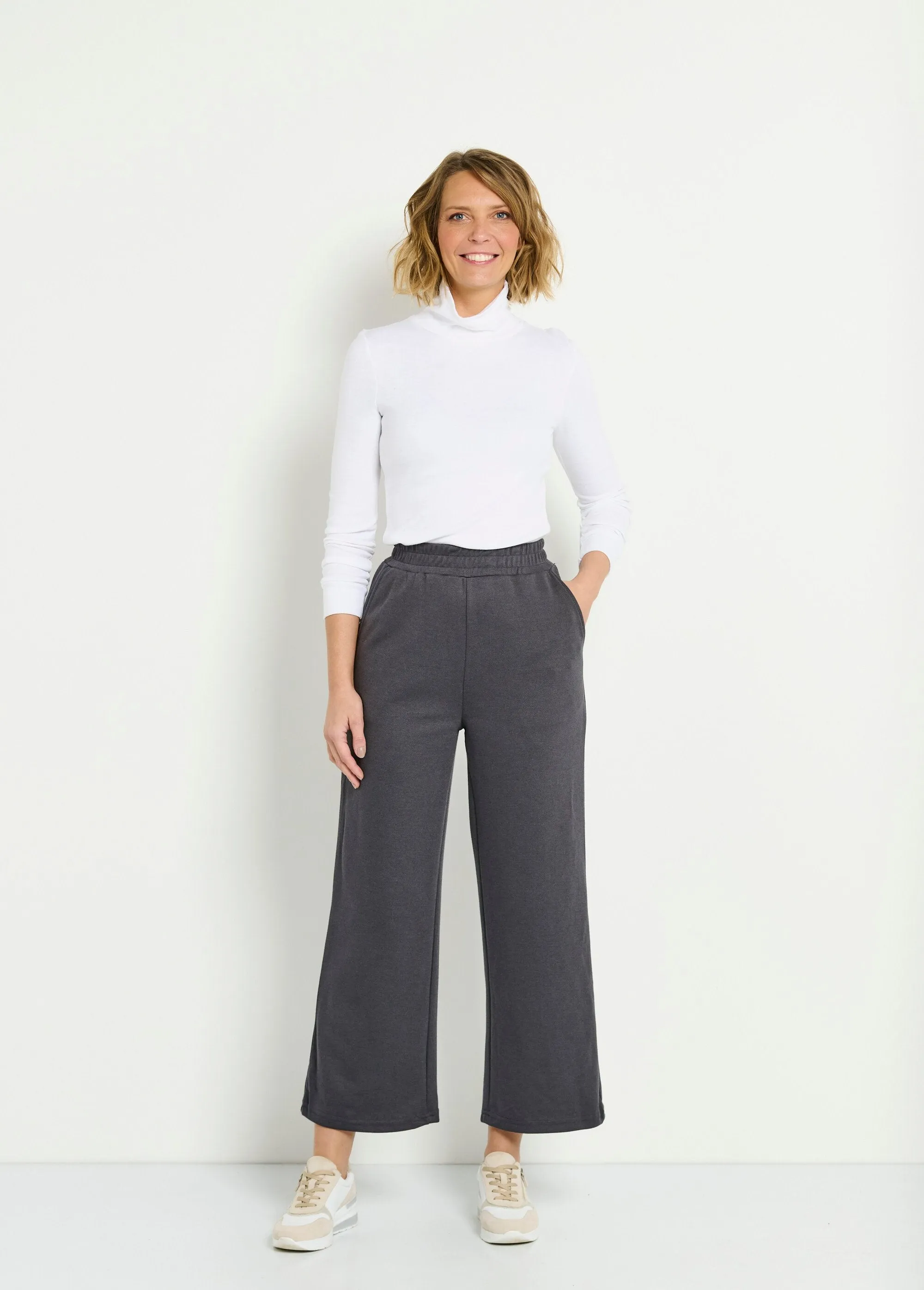 Wide comfort polo knit pants