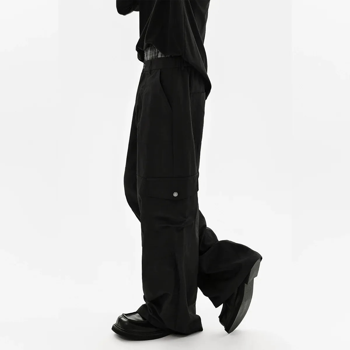 Wide-Leg Cargo Pants