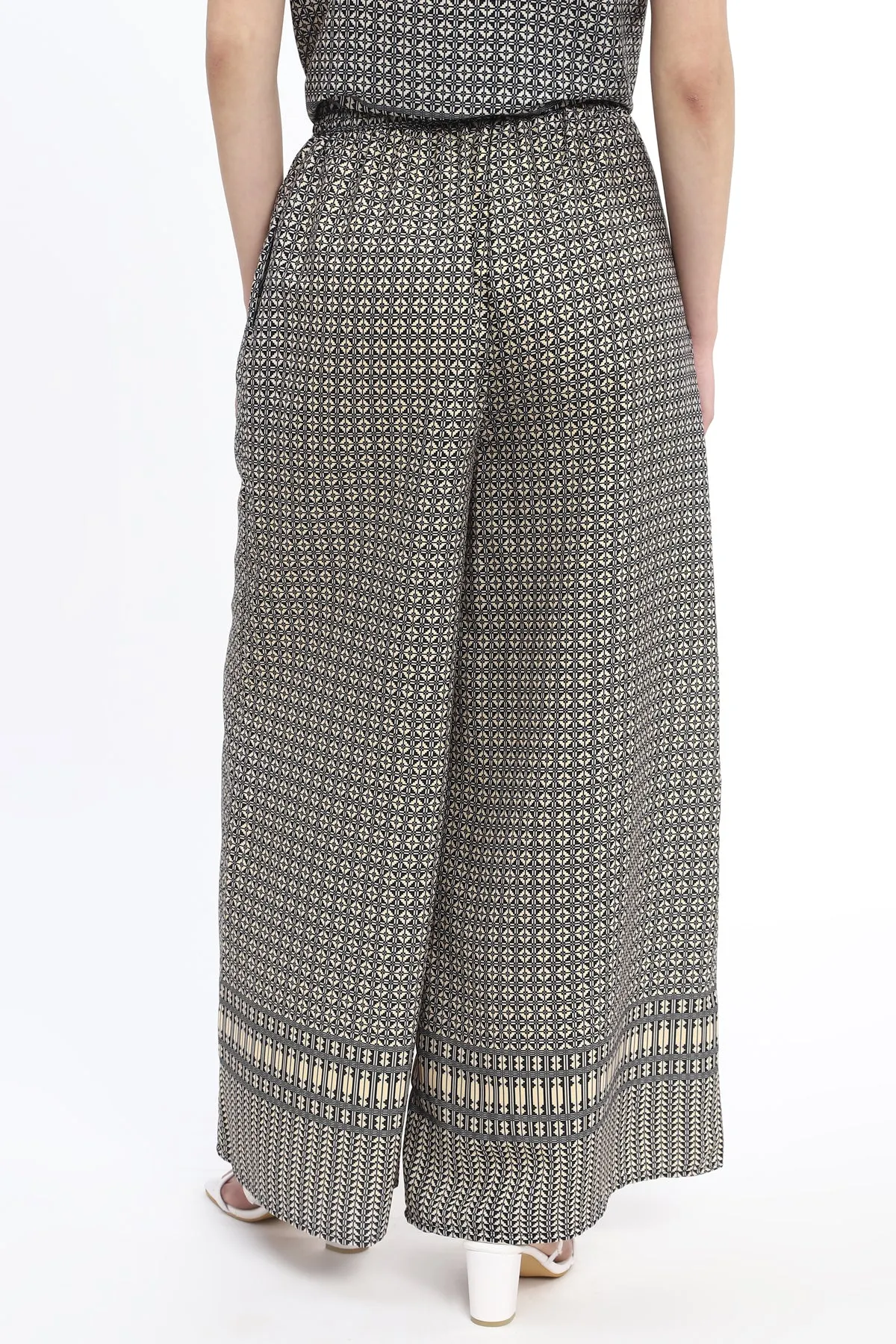 Wide Leg trouser with elasticated waist band in Ankle Length