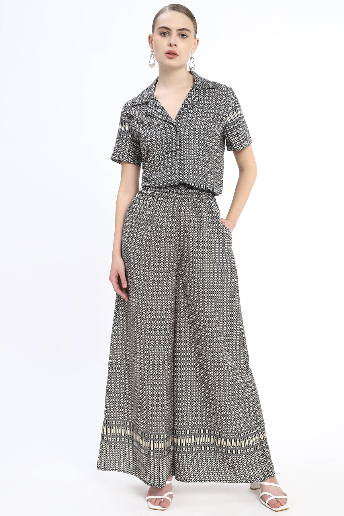 Wide Leg trouser with elasticated waist band in Ankle Length