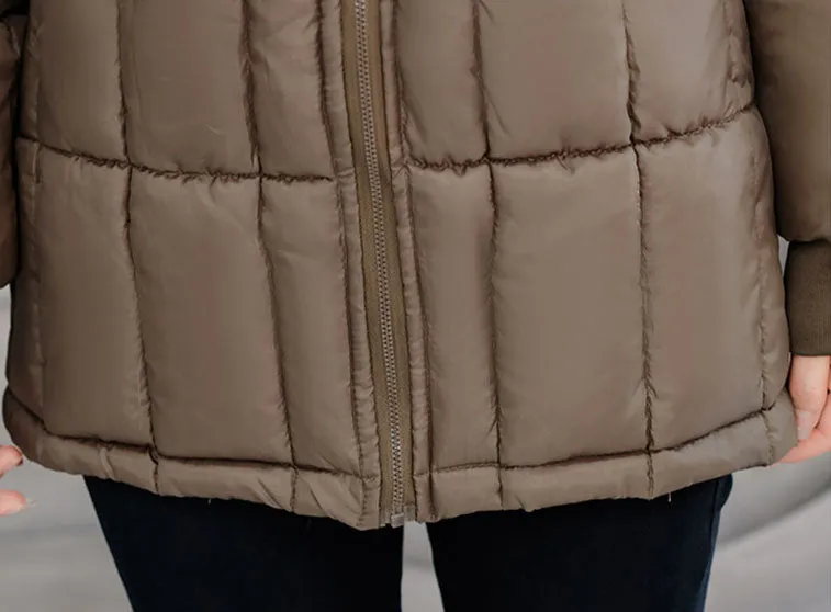 Windproof and Stain-Resistant Hip-Length Parka for Women