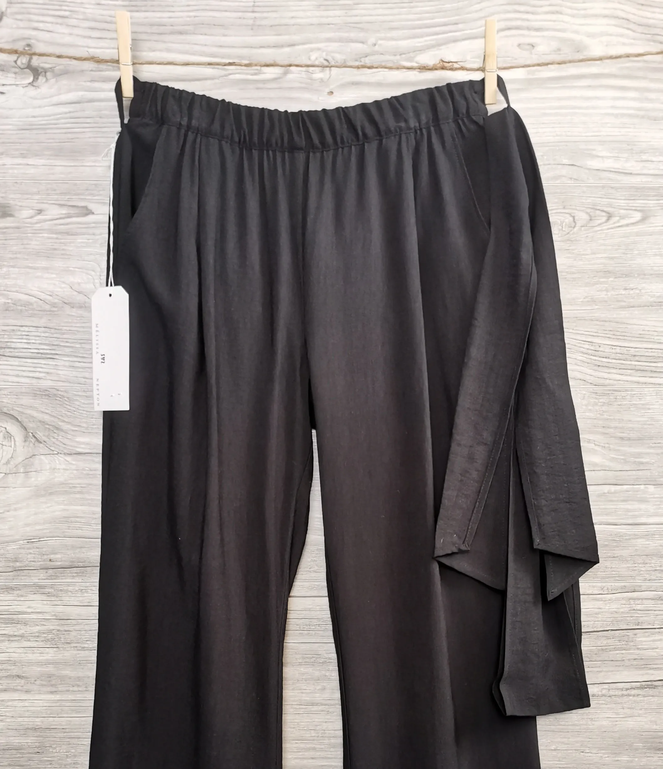 WOMENS SIZE SMALL - MELISSA NEPTON, Designer Fashion, CLYDE Black Wide Leg Trousers (Tall) NWT B46